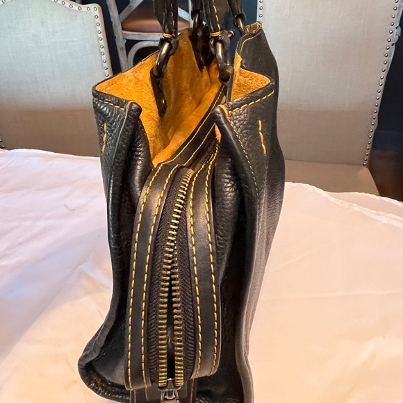 Coach Rouge - Picture 3 of 5